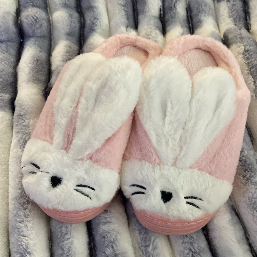 Pink fuzzy bunny slippers. Brand new! Size 6